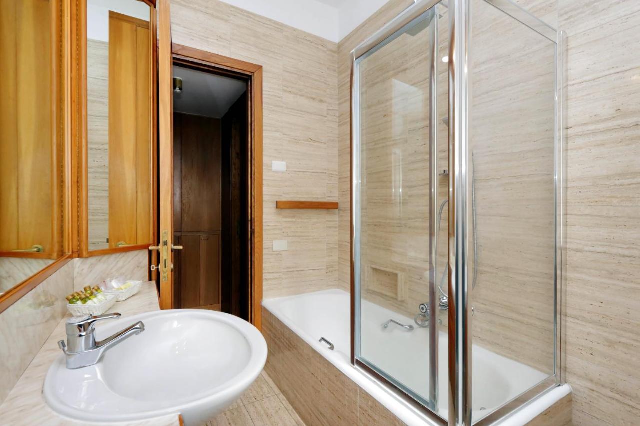 Frattina Family Romantic Superior Suite Экстерьер фото